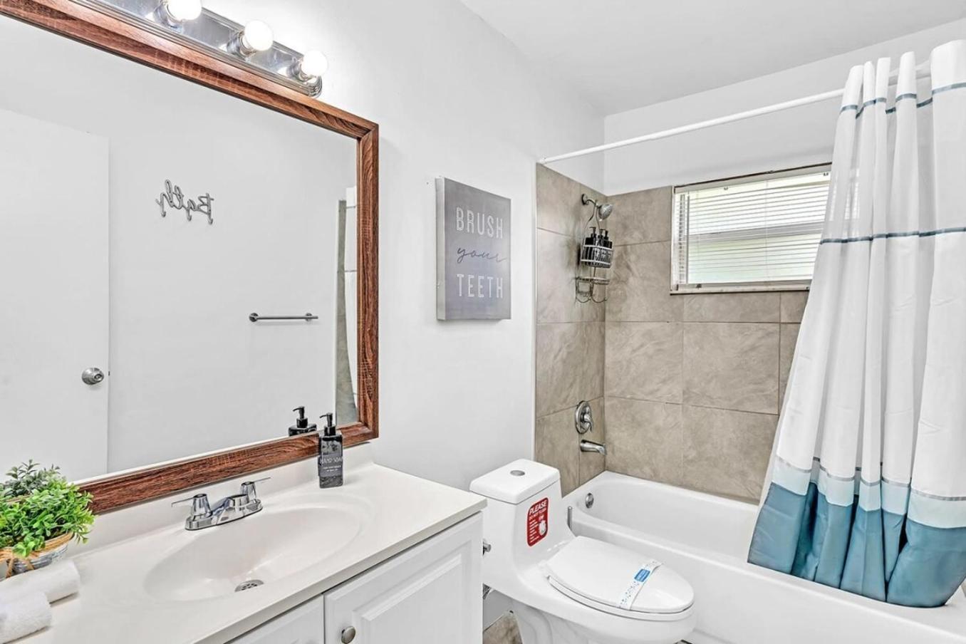 Modern 2Br Oasis Mins To Beach & Casino Db2 Dania Beach Εξωτερικό φωτογραφία