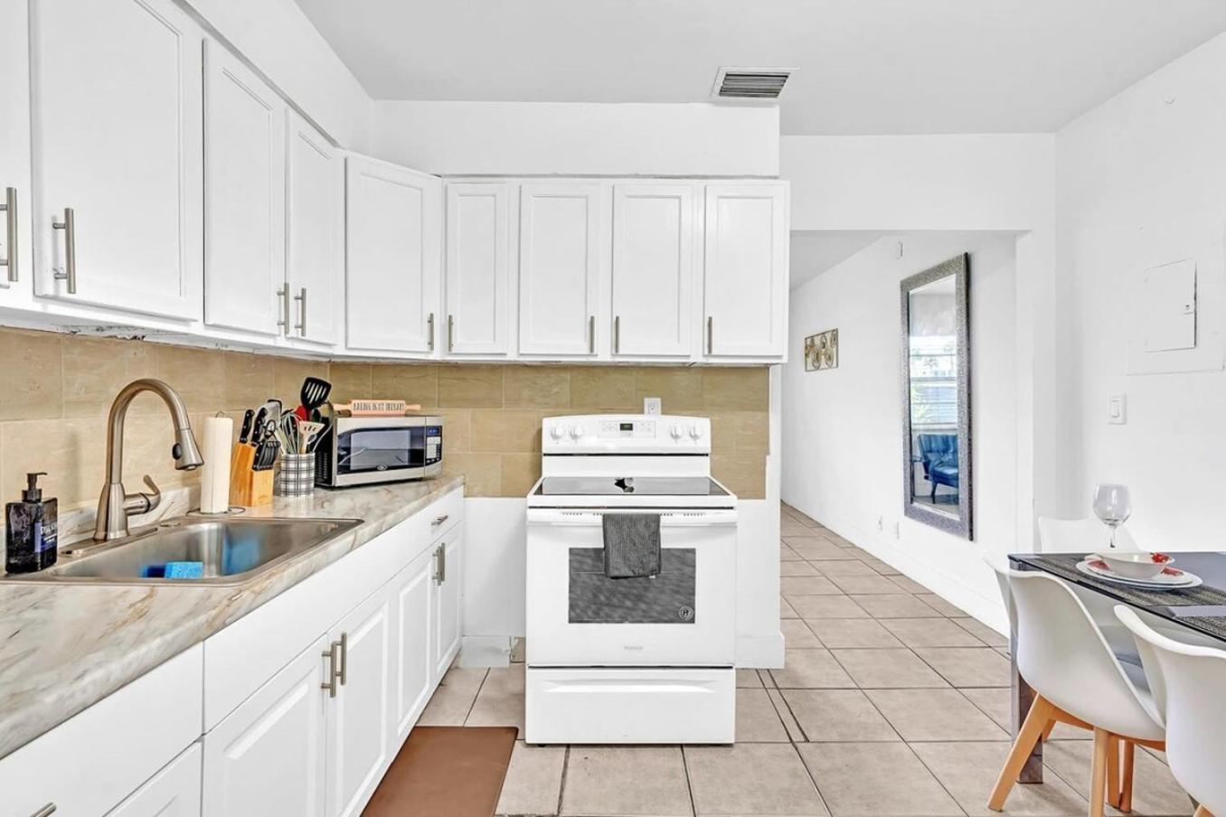 Modern 2Br Oasis Mins To Beach & Casino Db2 Dania Beach Εξωτερικό φωτογραφία